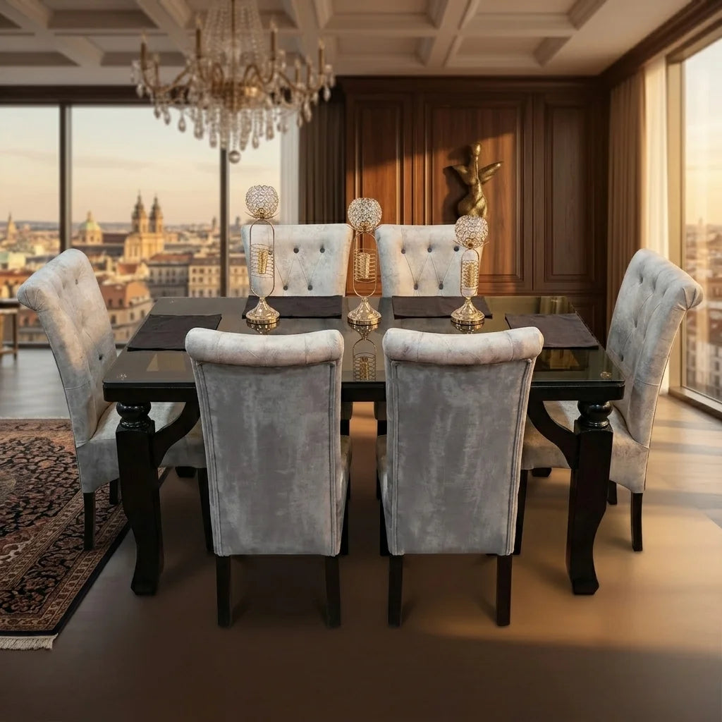Juego de comedor 6 sillas capitoné en madera tornillo en comedor moderno de departamento en Lima
